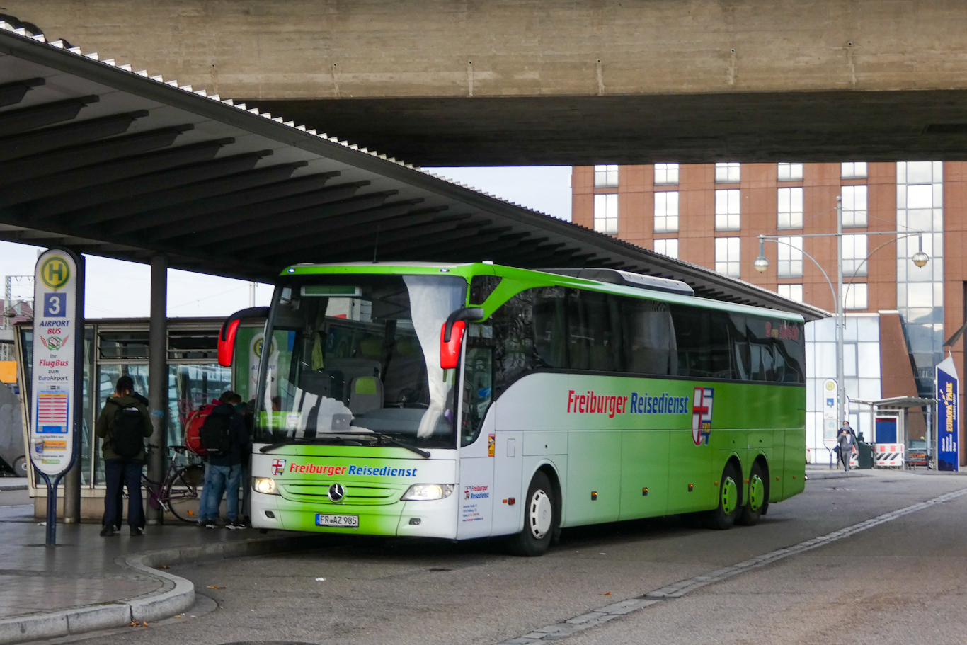 Freiburg im Breisgau, Mercedes-Benz Tourismo II 17RHD L # FR-AZ 985