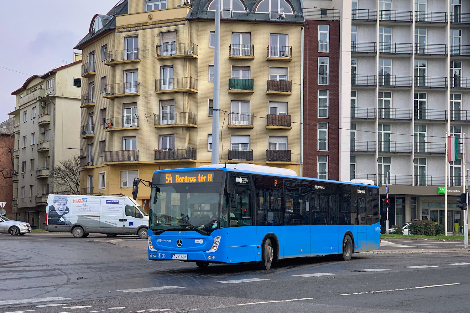 Budapest, Mercedes-Benz Conecto III # RVY-604