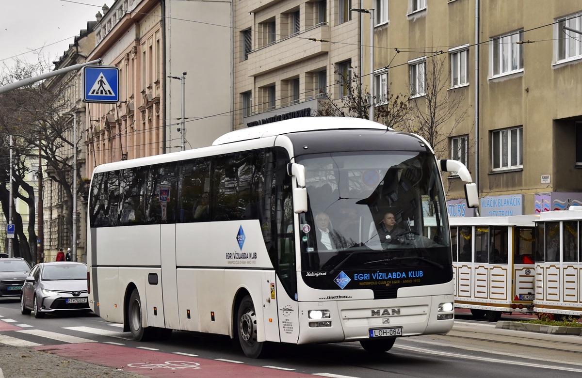 Eger, MAN R07 Lion's Coach RHC414 # LOH-064