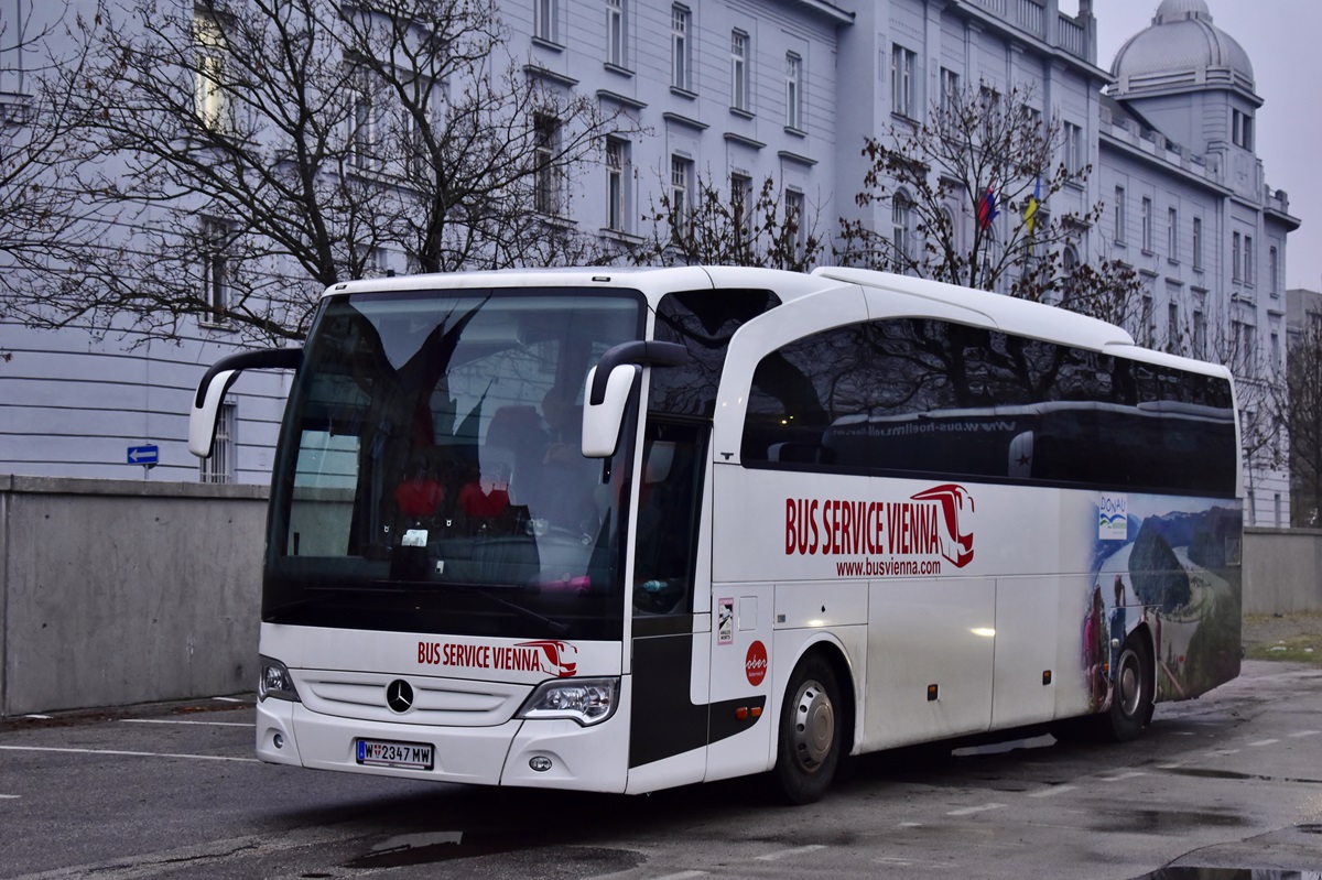 Wien, Mercedes-Benz Travego II 15RHD č. W-2347 MW