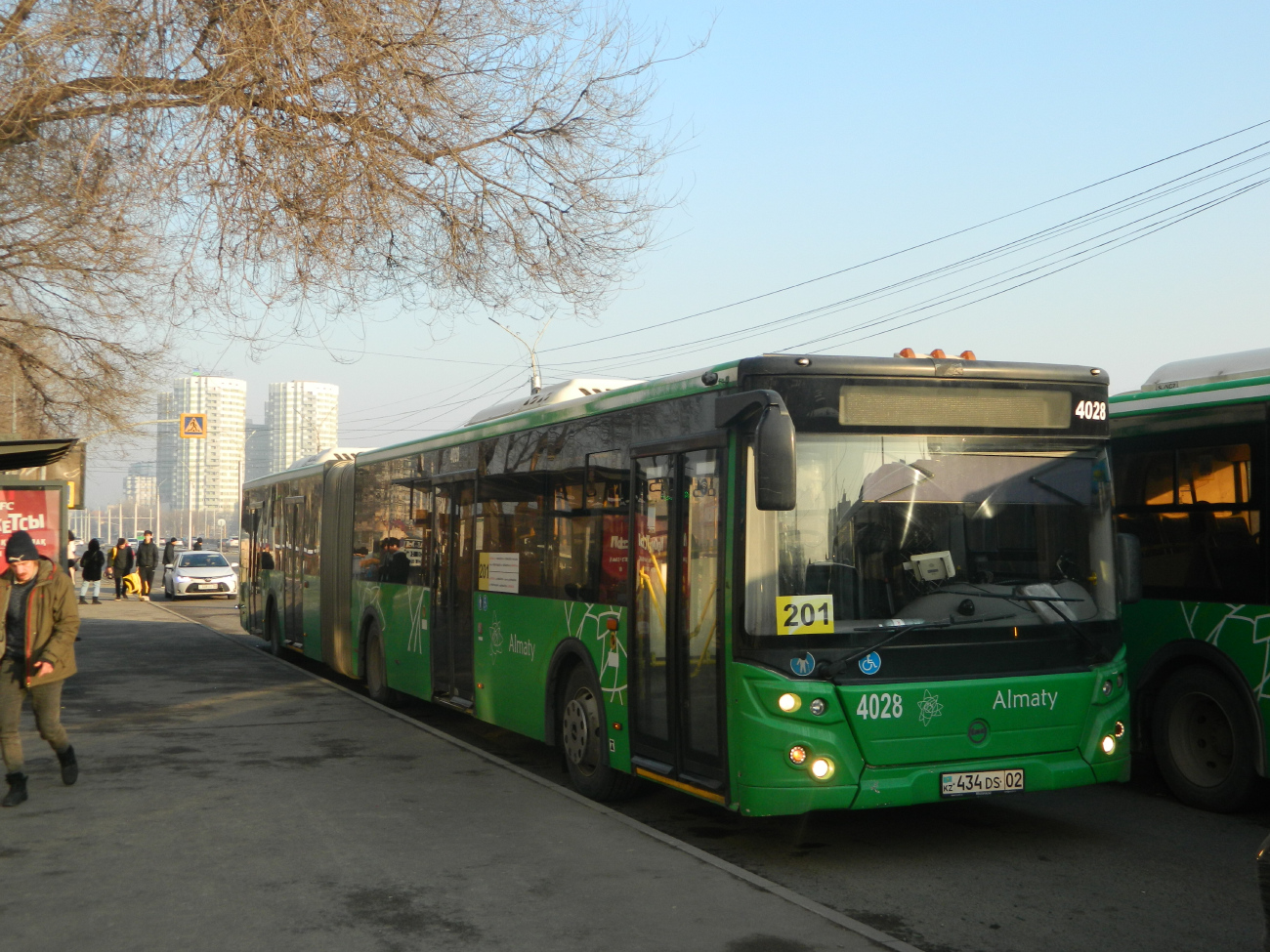 Almaty, LiAZ-6213.65 # 4028