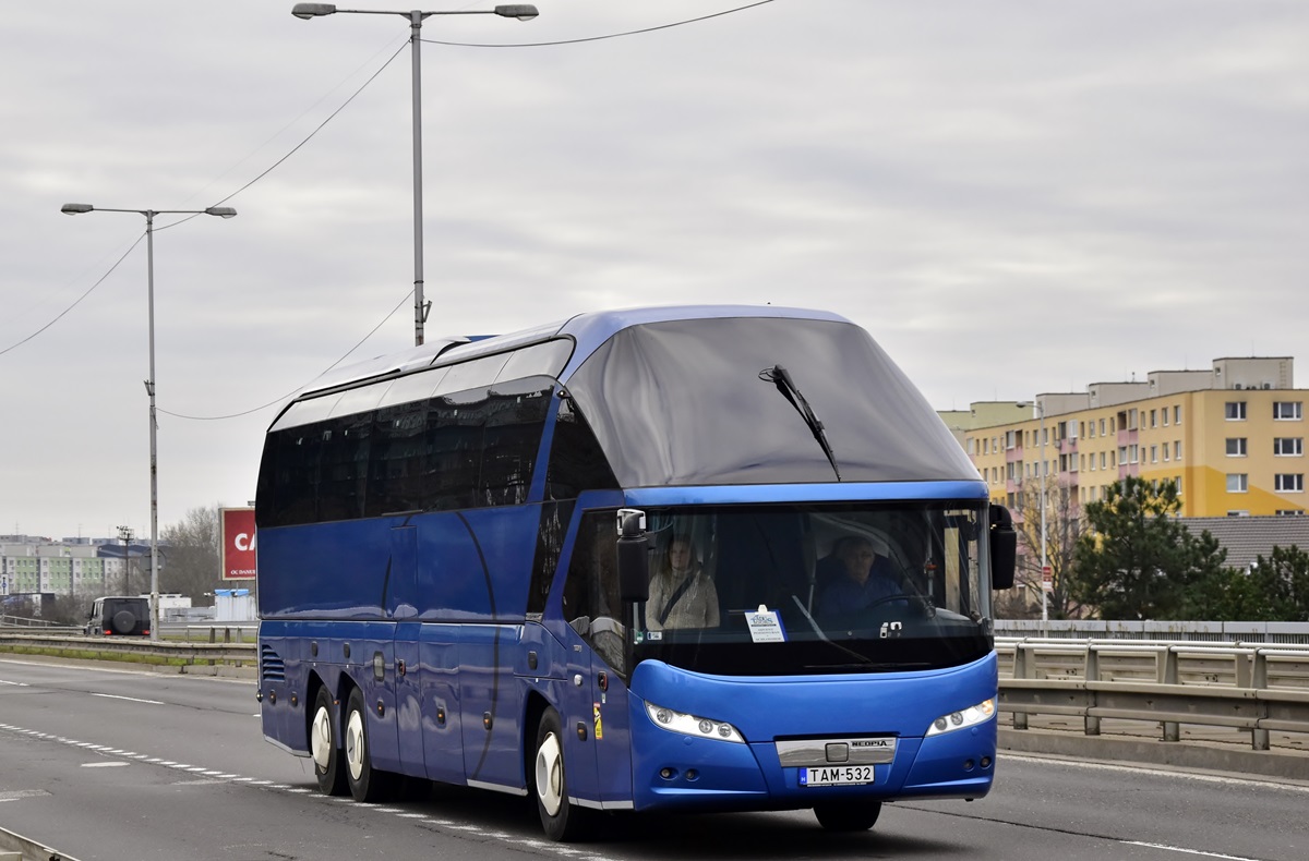 Hungary, other, Neoplan N5218/3SHDL Starliner # TAM-532