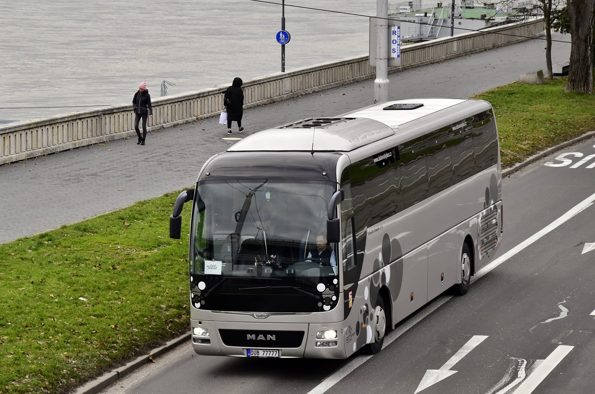 Uherské Hradiště, MAN R07 Lion's Coach RHC444 # DUB 77777