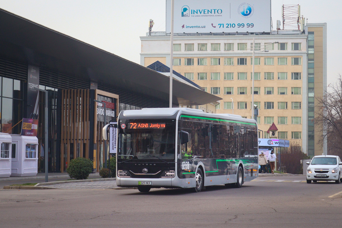 Tashkent, Yutong ZK6126BEVG # 02618