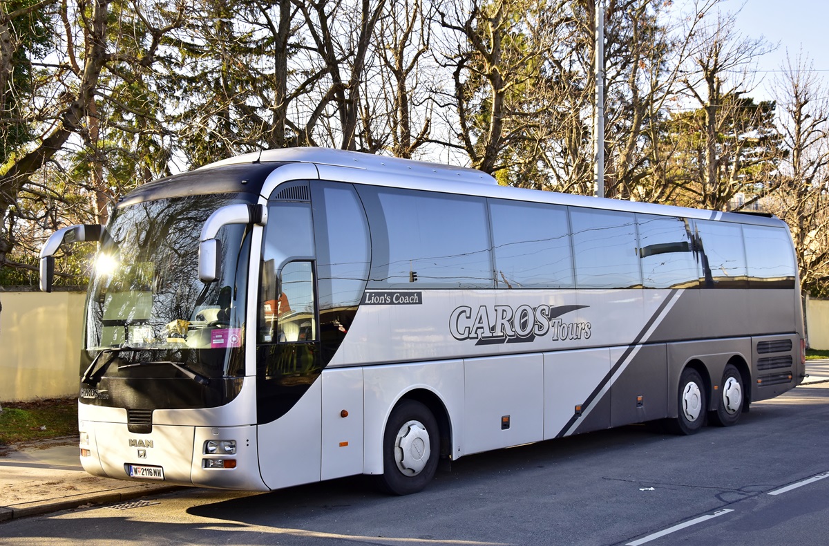 Vienna, MAN R08 Lion's Coach L # W-2116 MW