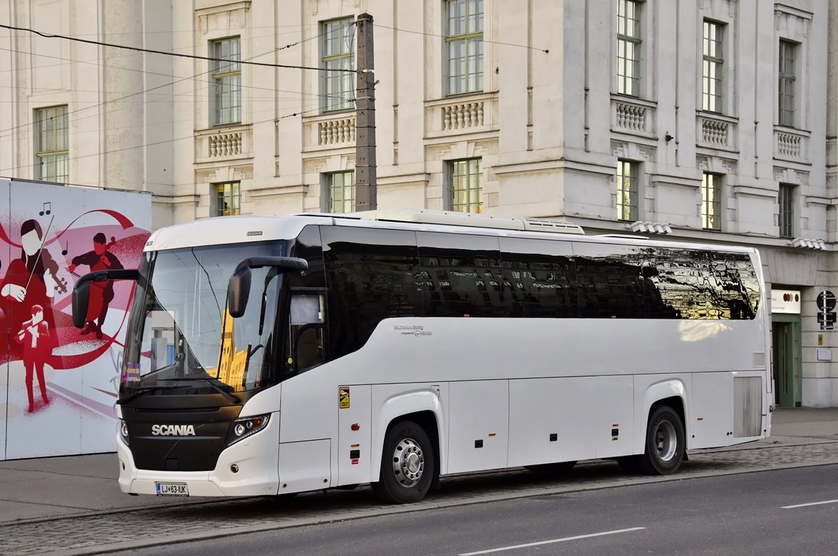 Любляна, Scania Touring HD 12,1 № LJ 63-IUK