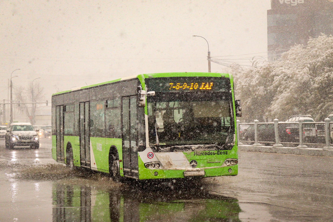 Tashkent, Mercedes-Benz Conecto II # 04068