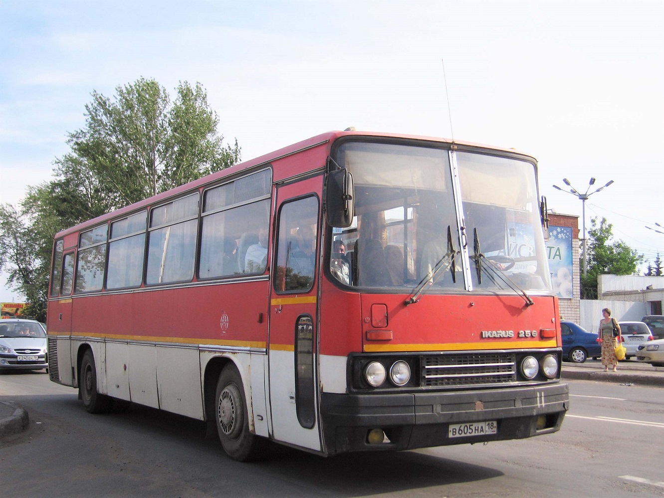 Izhevsk, Ikarus 256.** №: В 605 НА 18