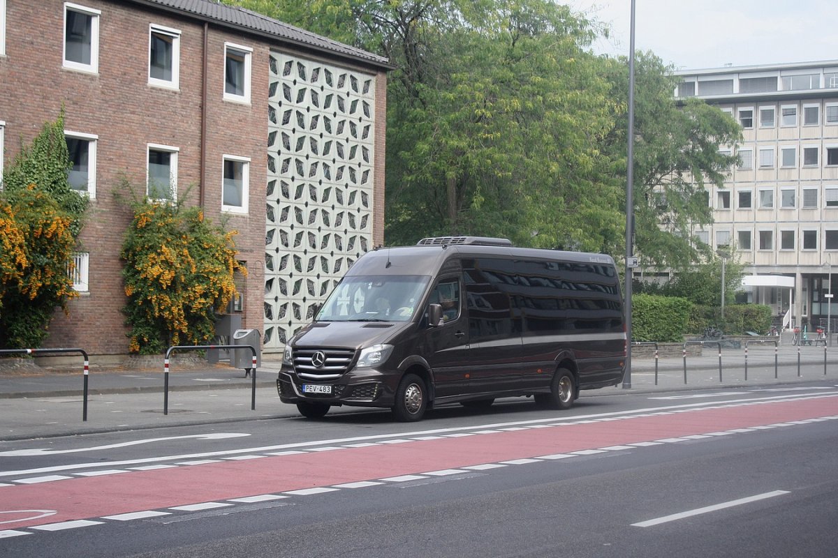 Hungary, other, BusConcept (MB Sprinter 519CDI) # PEV-483