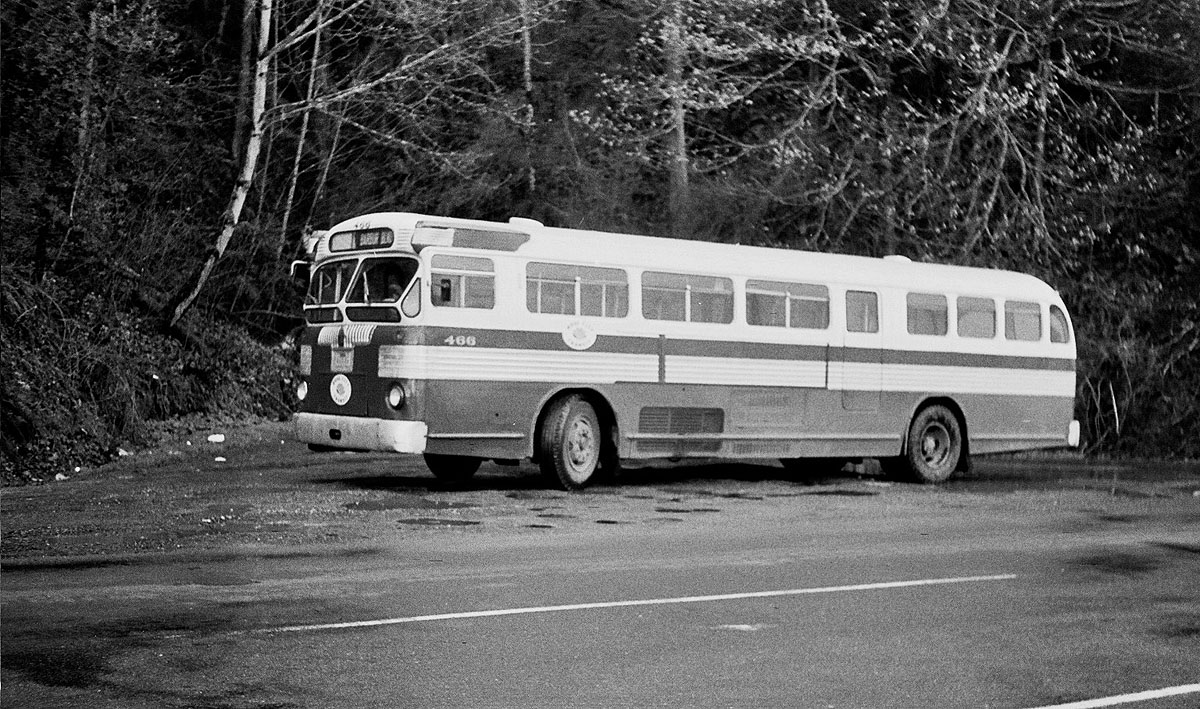 Portland, Twin Coach 44-S # 466