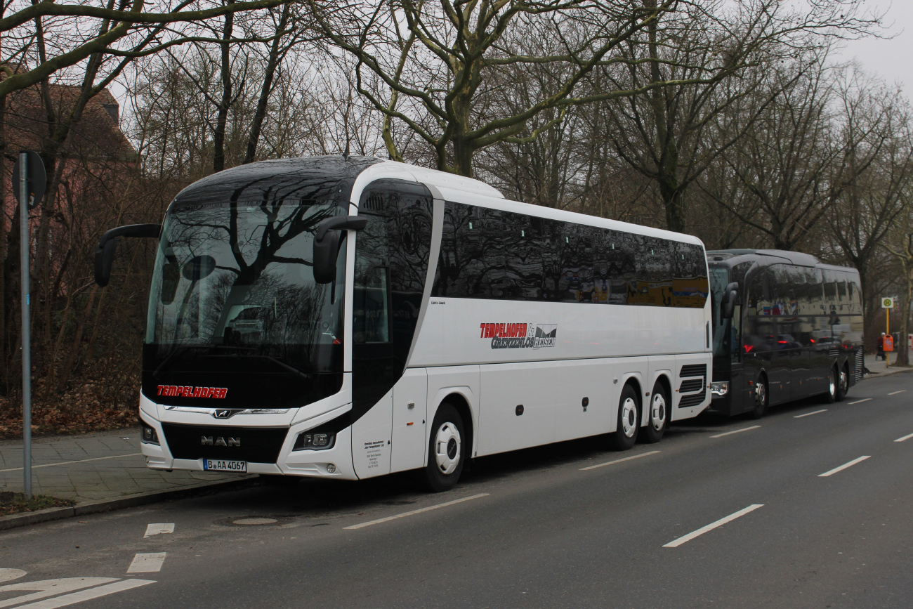 Berlin, MAN R09 Lion's Coach C RHC474 # 4067