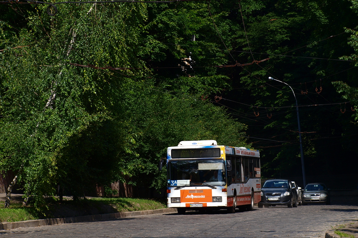 Lviv, Mercedes-Benz O405N2 # ВС 7541 СО