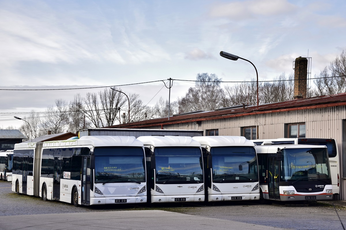 Nitra, Van Hool New AG300 č. NR-555HJ; Nitra, Van Hool New AG300 č. NR-544EZ; Nitra, Van Hool New AG300 č. NR-148EZ