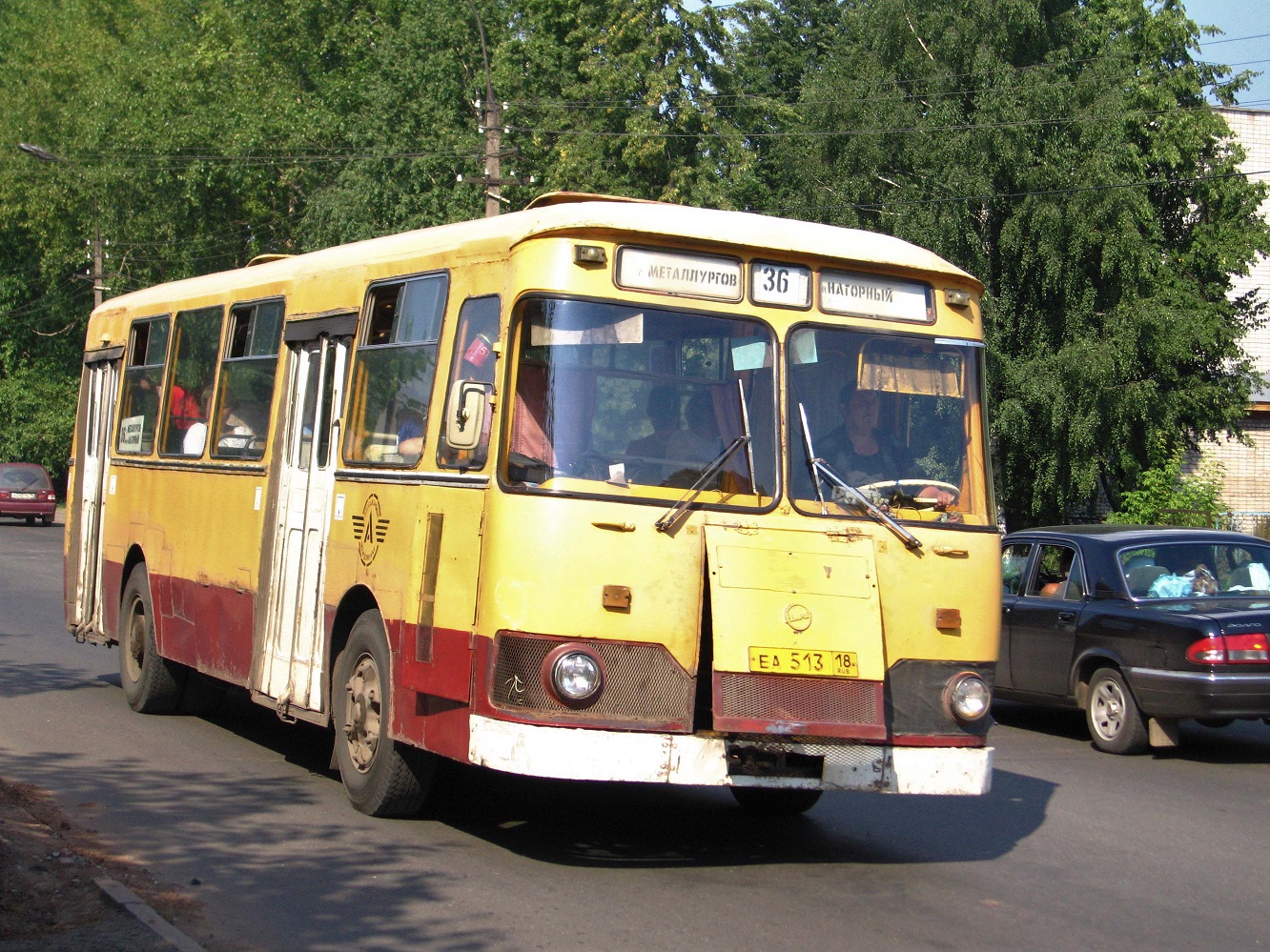 Ижевск, ЛиАЗ-677М № ЕА 513 18