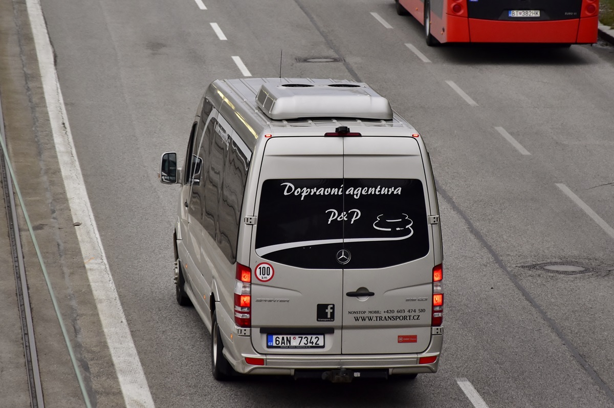 Prague, Mercedes-Benz Sprinter 519CDI # 6AN 7342