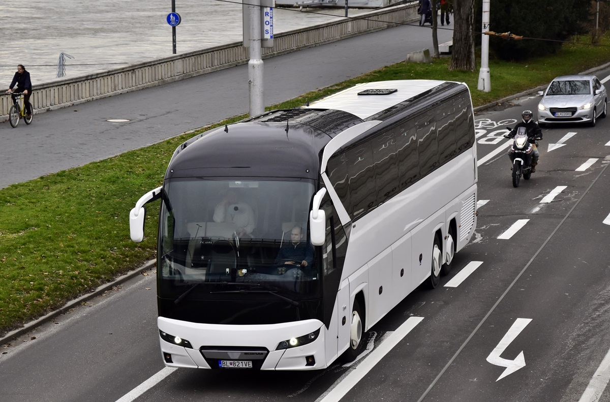 Bratislava, Neoplan N2216/3SHDL Tourliner SHDL № BL-821VE
