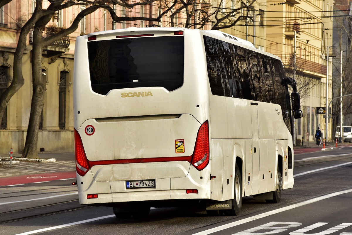 Bratislava, Scania Touring HD 12,1 # BL-284ZS