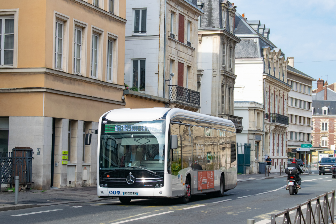 Rouen, Mercedes-Benz eCitaro # 3205