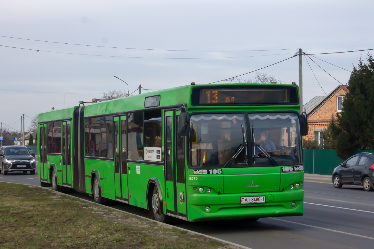 Pinsk, МАЗ-105.465 č. 45070