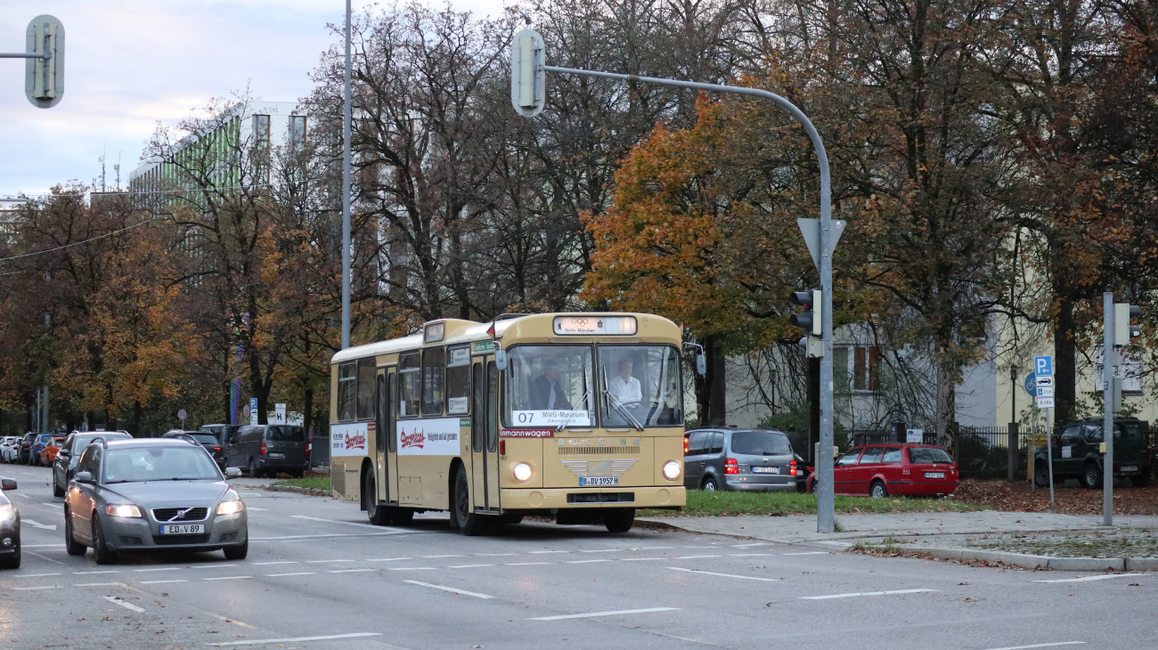 Berlin, Büssing BS 110 V-SL # 1957