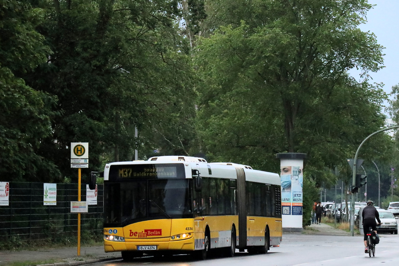 Berlin, Solaris Urbino III 18 № 4374