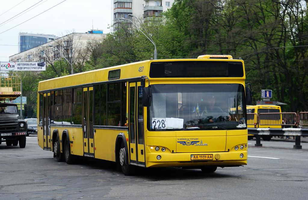 Kyiv, MAZ-107.467 č. 4517