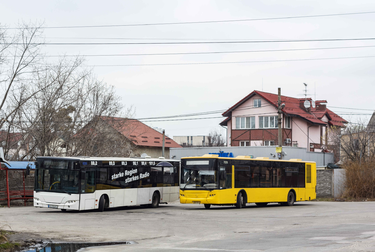 Kyiv, Neoplan N4516 Centroliner Evolution nr. 8255; Kyiv, LAZ A183D1 nr. 7231