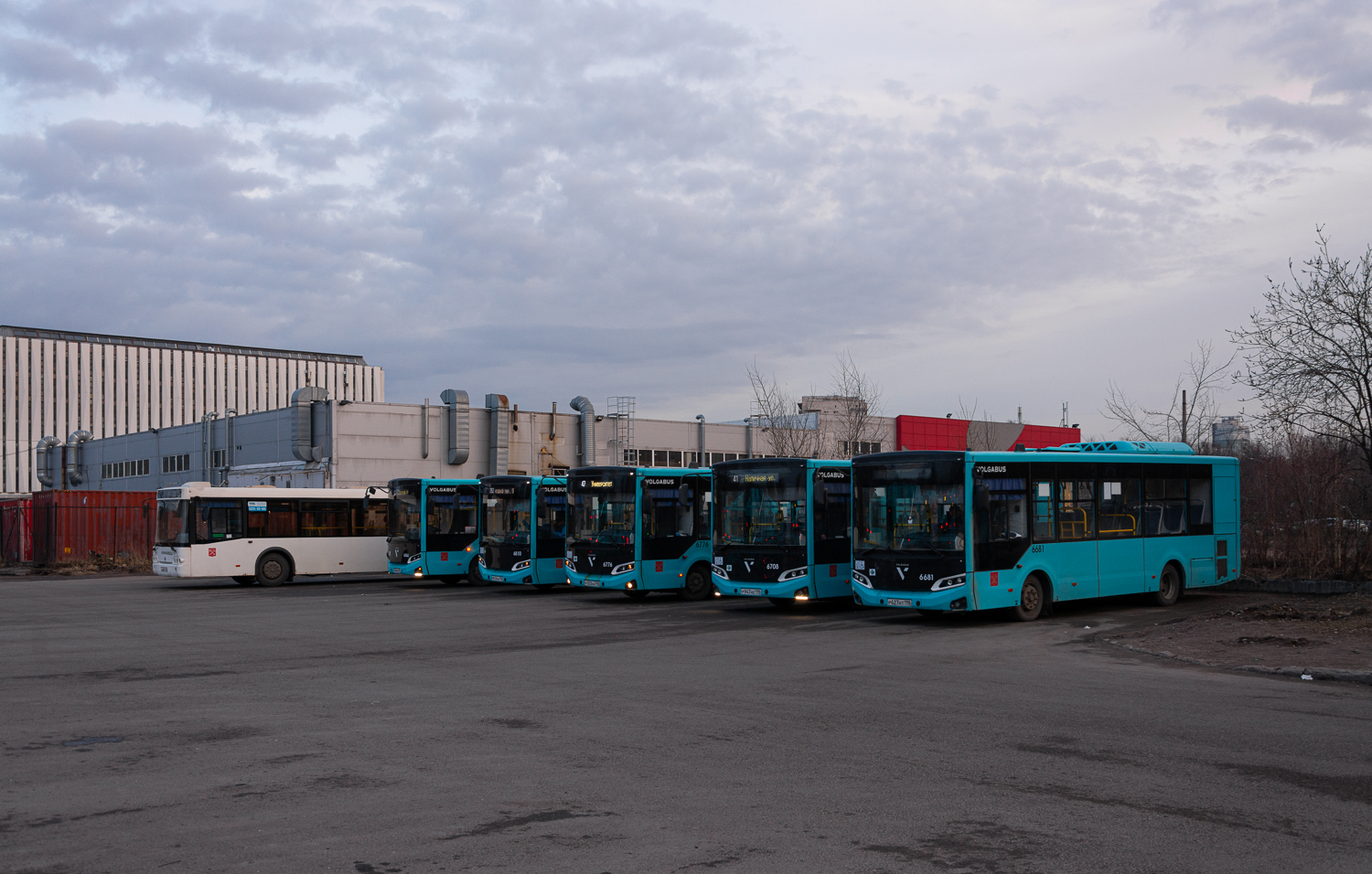 Saint Petersburg, Volgabus-4298.G4 (LNG) # 6681