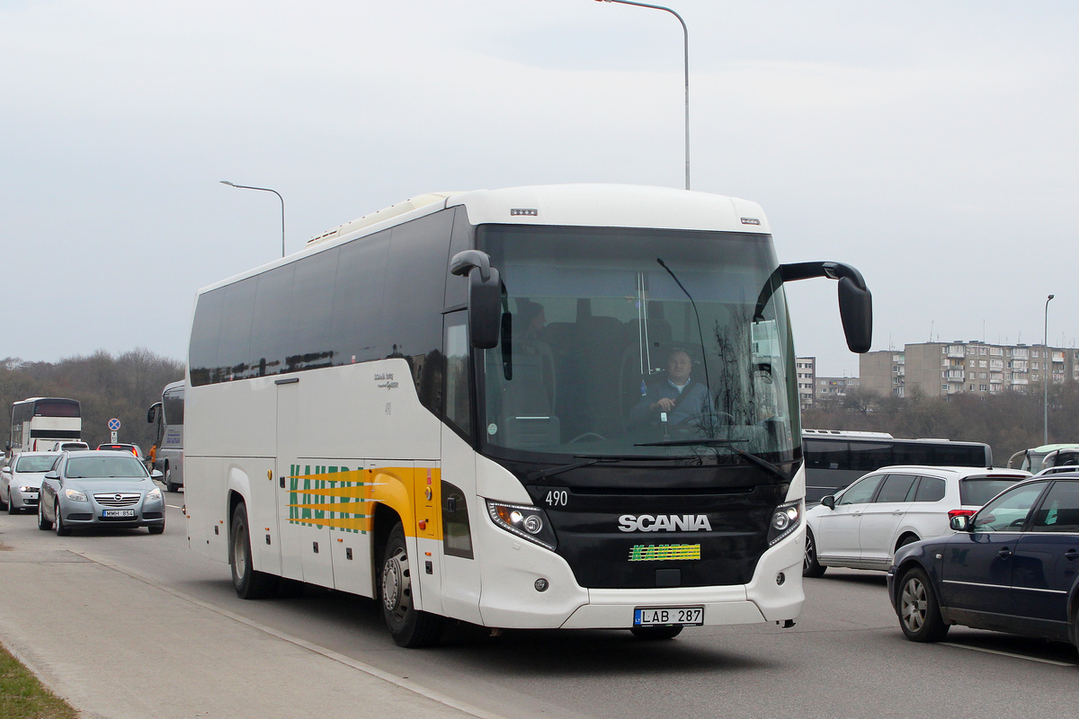 Kaunas, Scania Touring HD (Higer A80T) č. 490