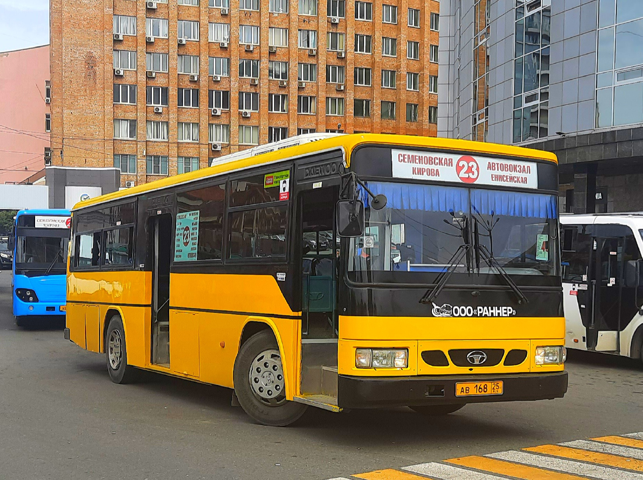 Vladivostok, Daewoo BS106 (BUSAN) č. АВ 168 25