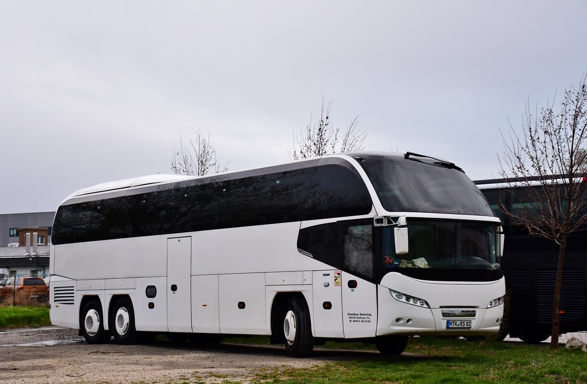 Hofheim am Taunus, Neoplan P15 N1217HDC Cityliner # MTK-RS 82
