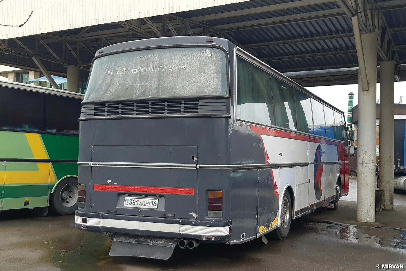 Zaysan, Setra S215HD # 381 AGH 16