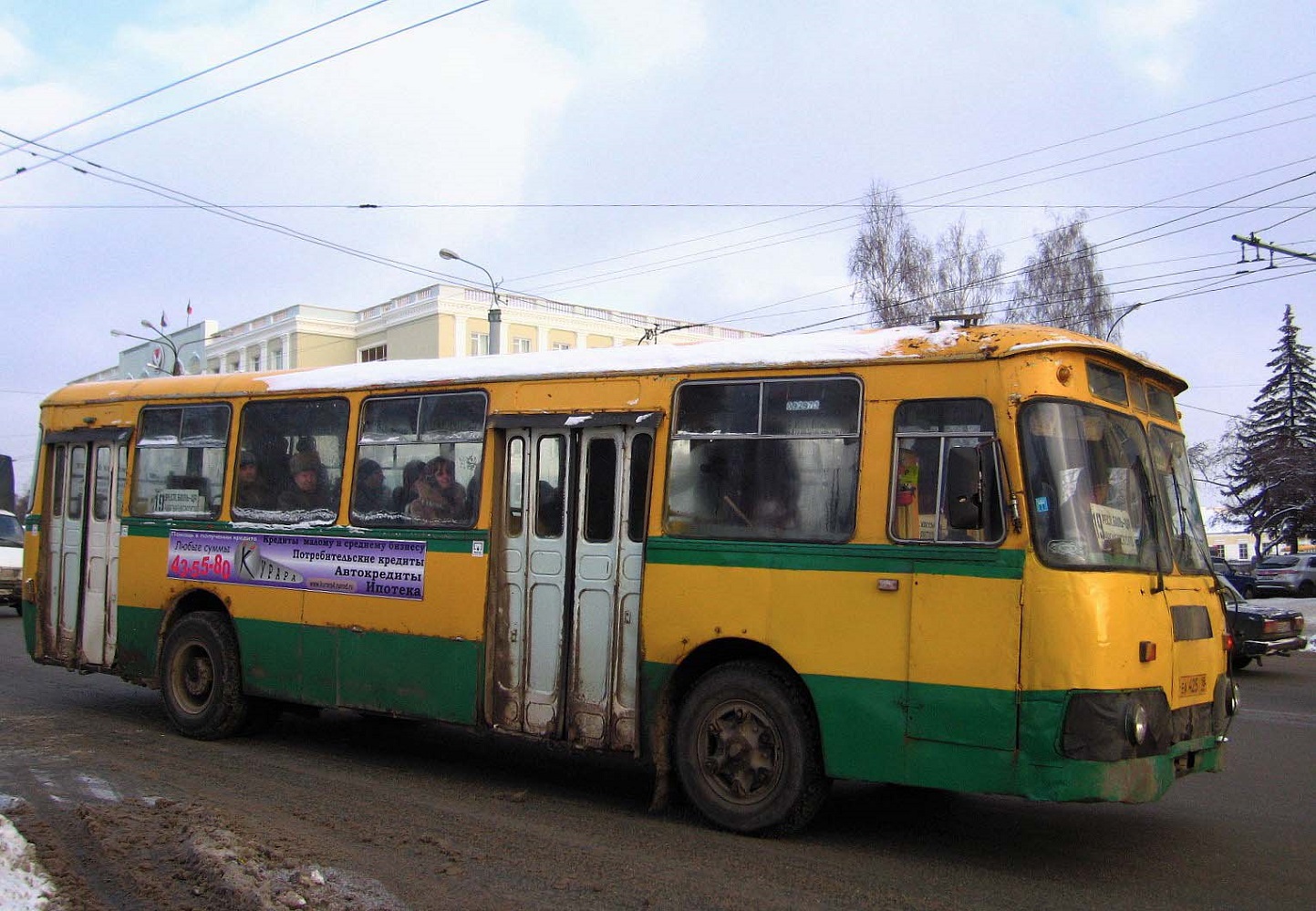 Izhevsk, LiAZ-677 # ЕА 425 18