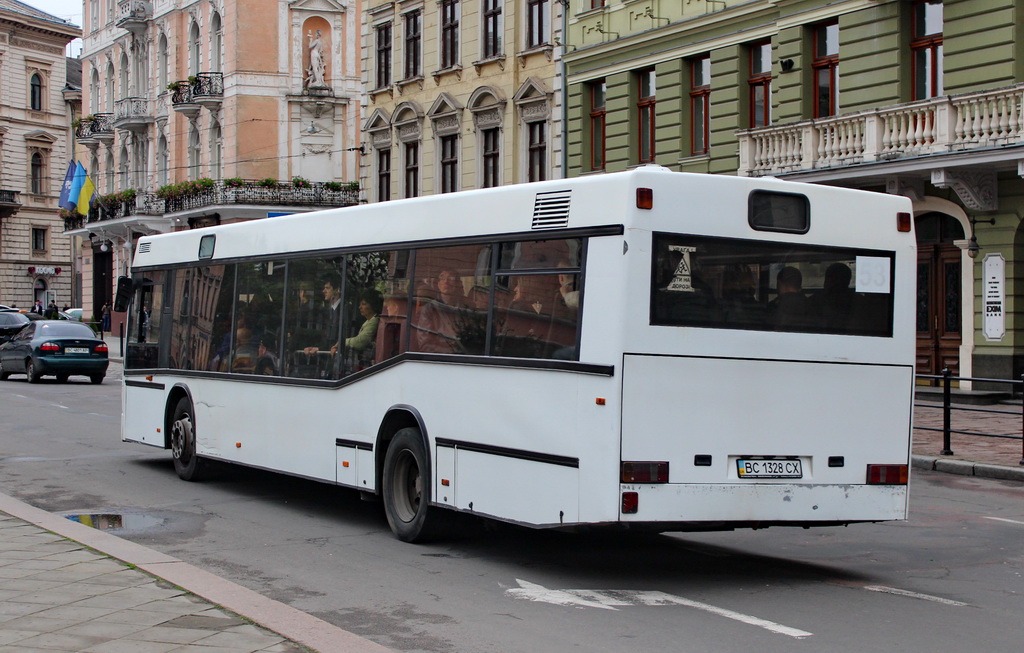 Lviv, Neoplan N4016NF # ВС 1328 СХ