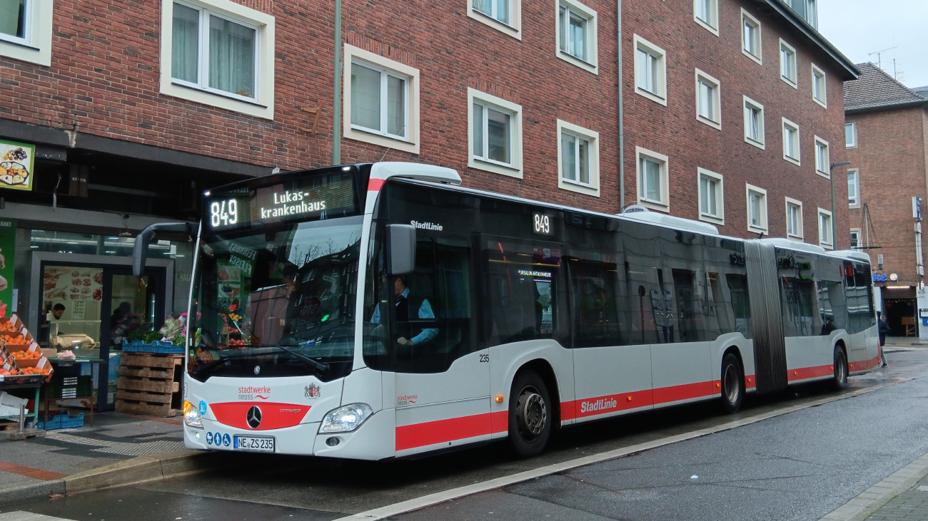 Neuss, Mercedes-Benz Citaro C2 G Hybrid # 235