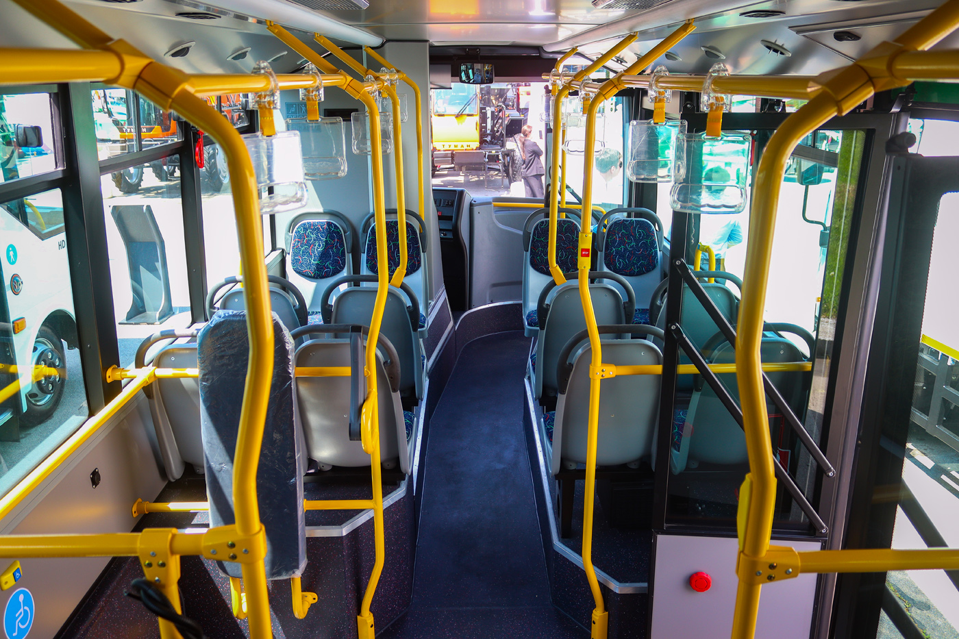 Tashkent, SAZ LE60 # LE60-1572; Tashkent — "Innoprom-2024" exhibition