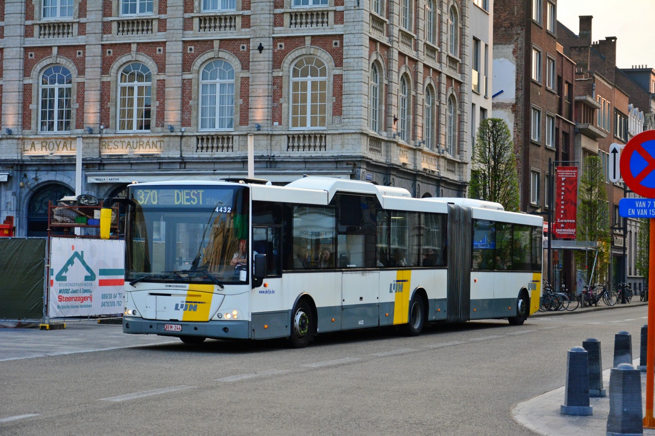 Leuven, Jonckheere Transit 2000G # 4432