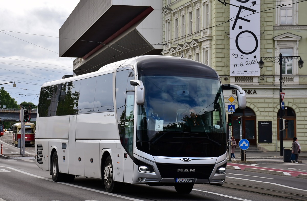 Bratislava, MAN R07 Lion's Coach RHC4*4 # BL-039VB