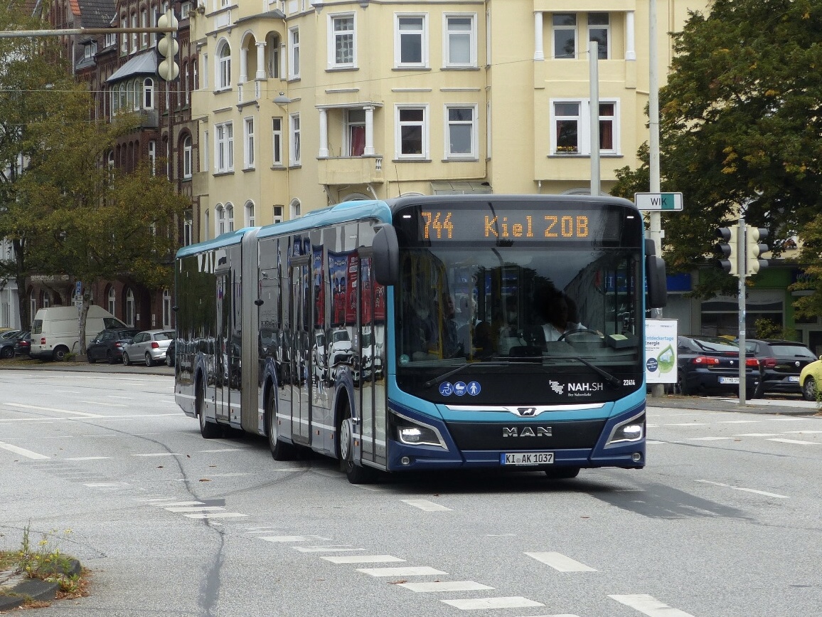 Kiel, MAN 18C Lion's City NG360 EfficientHybrid # 22414