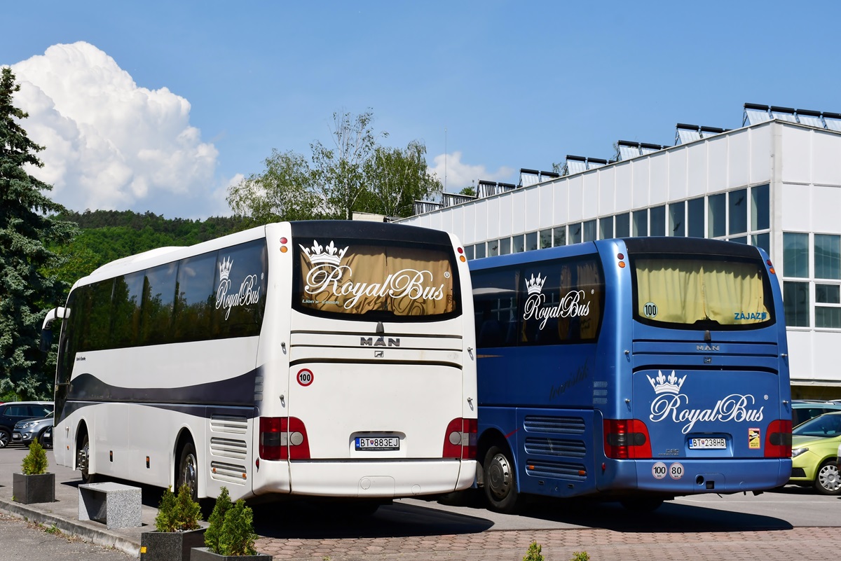 Bratislava, MAN R07 Lion's Coach RHC4*4 # BT-883EJ; Bratislava, MAN R09 Lion's Coach C RHC444 # BT-238HB