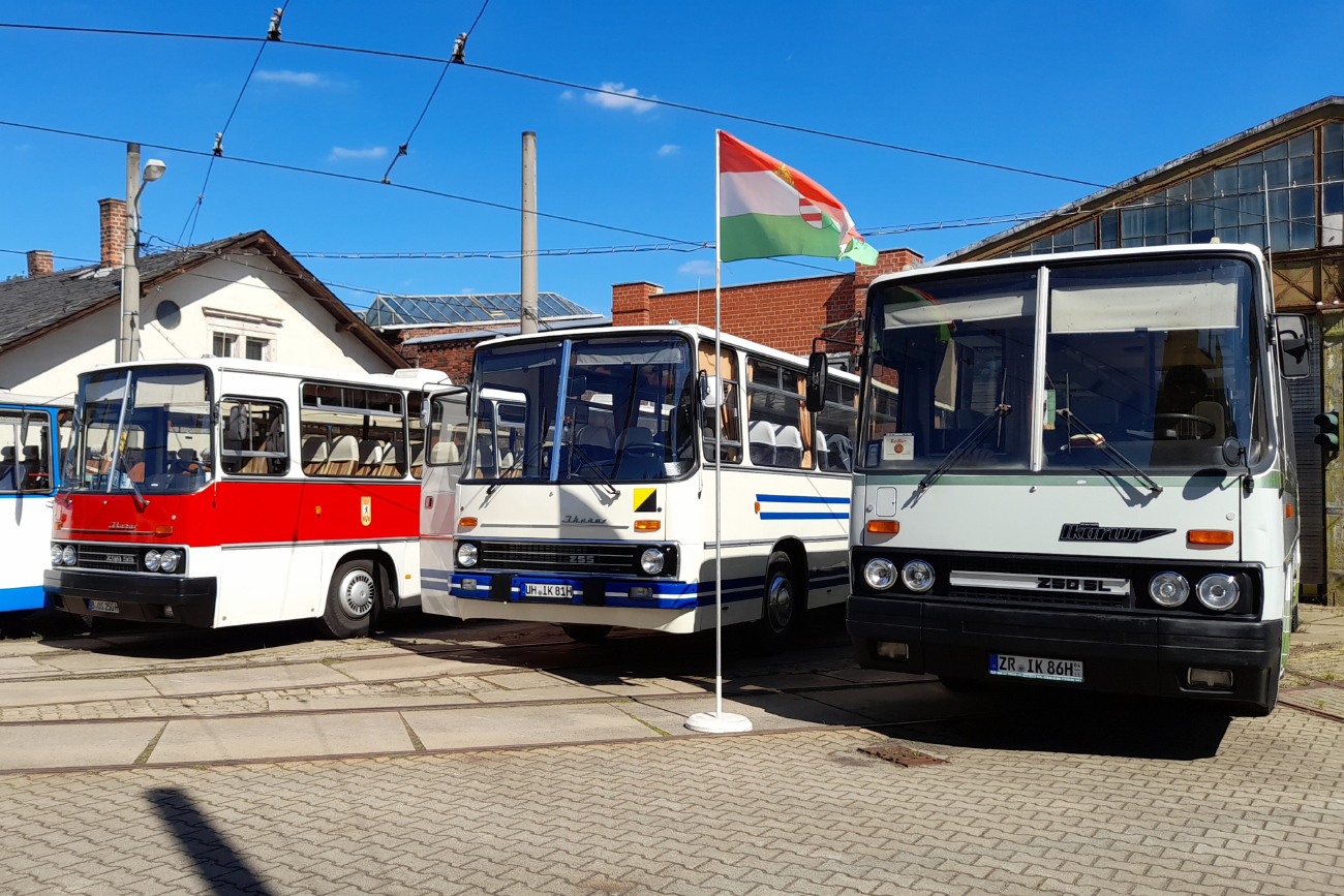 Berlin, Ikarus 250.59E # B-OS 250H; Mühlhausen, Ikarus 255.70 # UH-IK 81H; Saalfeld, Ikarus 250.** # ZR-IK 86H