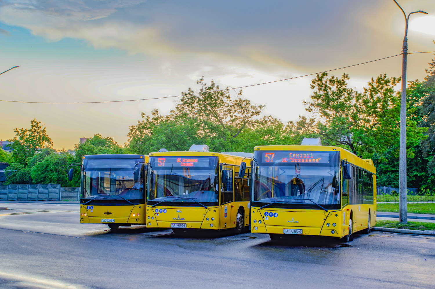 Minsk, MAZ-203.068 # 031976; Minsk, MAZ-203.015 # 026352; Minsk, MAZ-203.015 # 032298