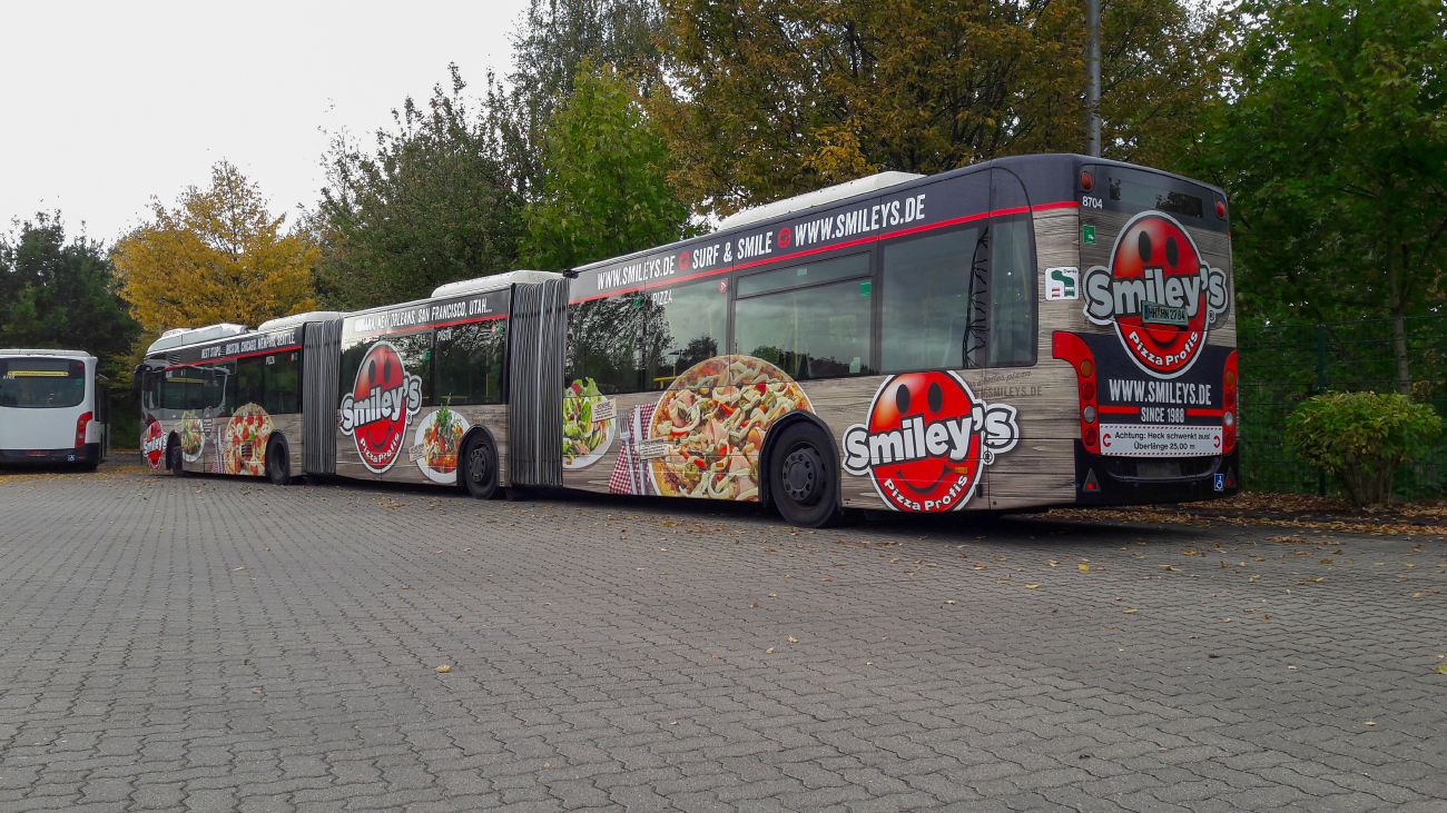 Hamburg, Van Hool New AGG300 # 8704
