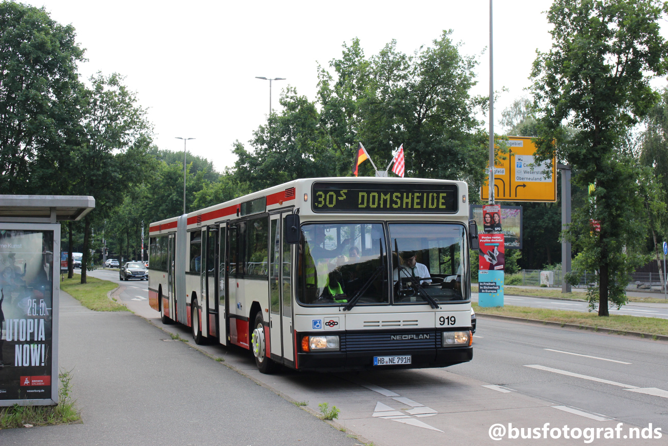 Bremen, Neoplan N4021 # 919