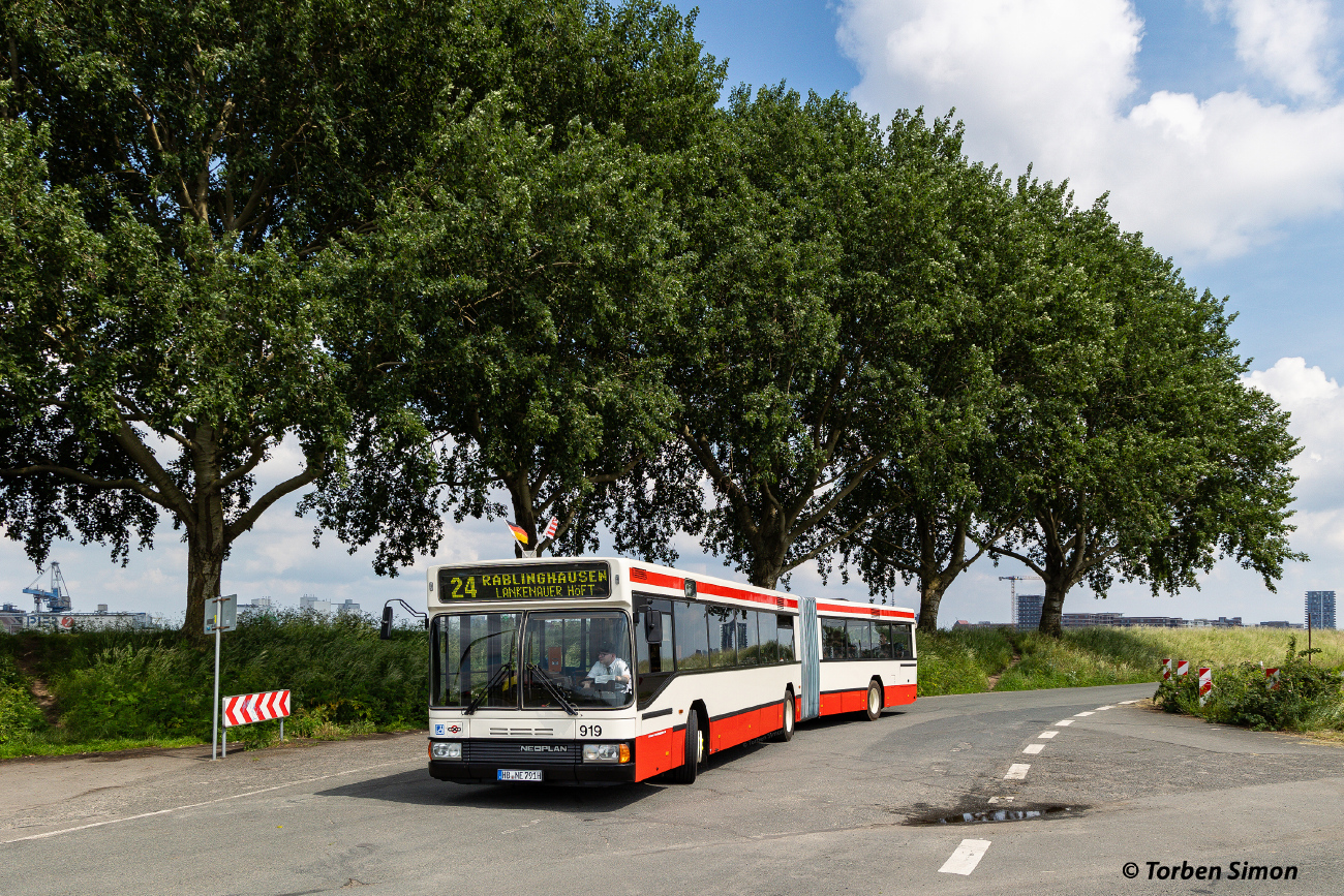 Bremen, Neoplan N4021 # 919