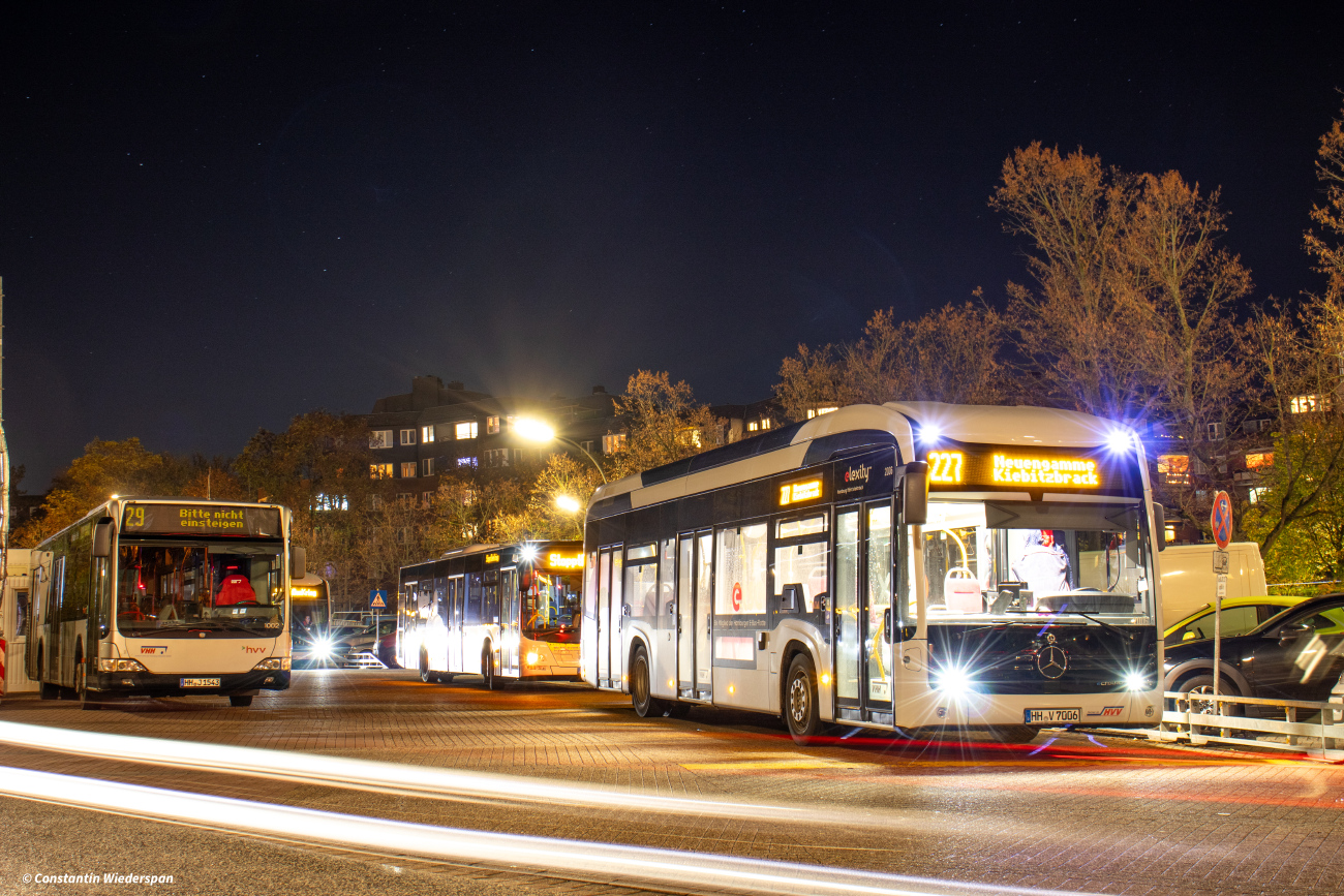Hamburg, Mercedes-Benz O530 Citaro Facelift # 1002; Hamburg, Mercedes-Benz eCitaro # 2006