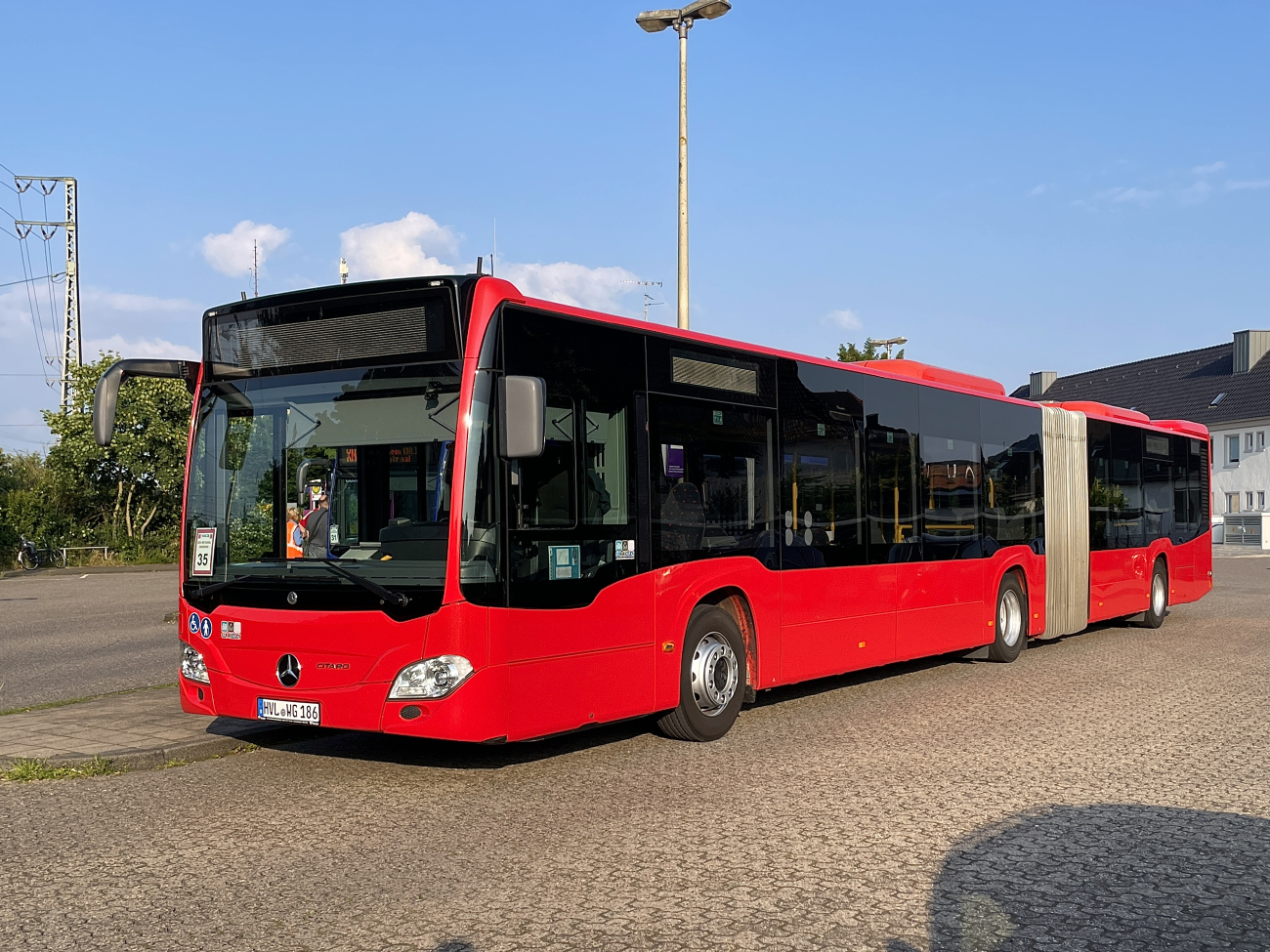 Nauen, Mercedes-Benz Citaro C2 G # HVL-WG 186