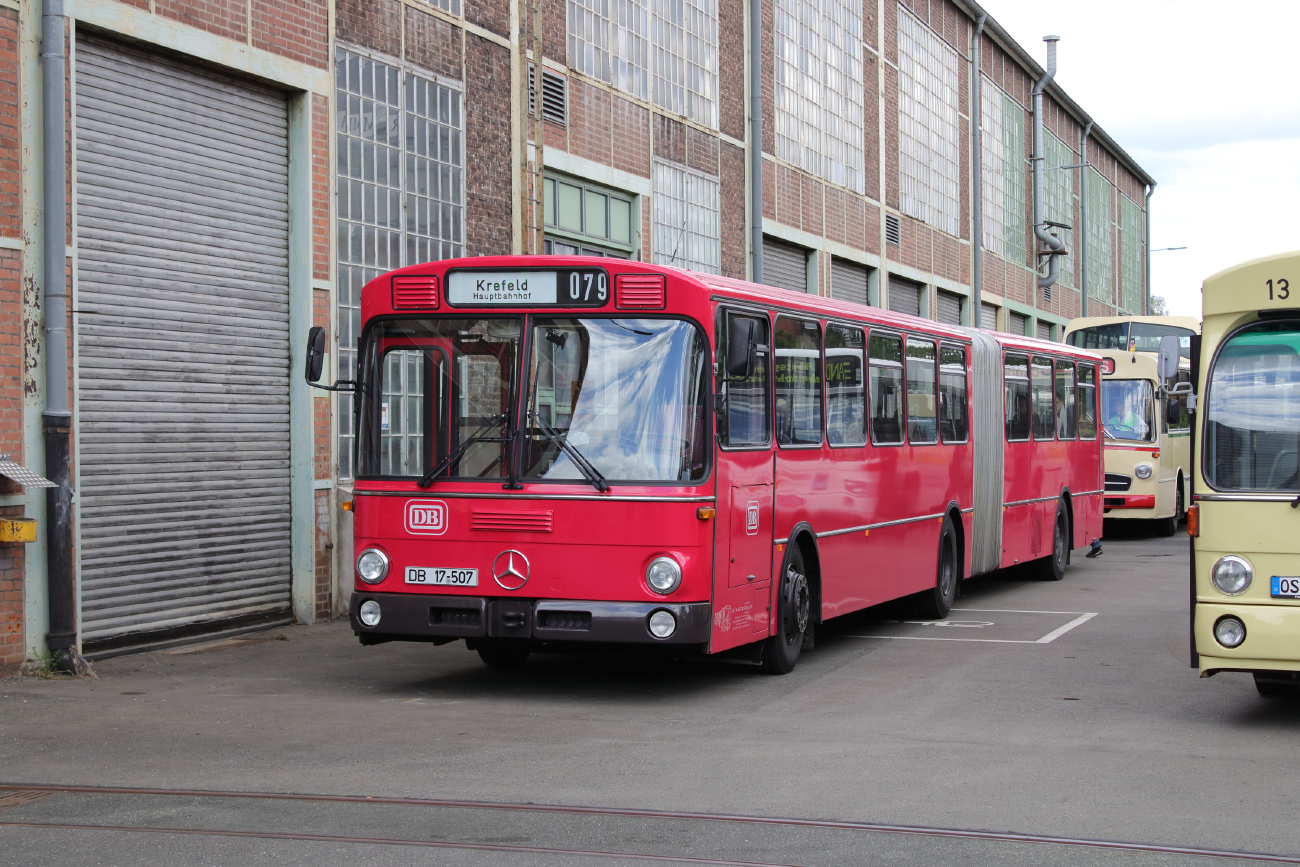 Krefeld, Mercedes-Benz O305G # KR-O 305H