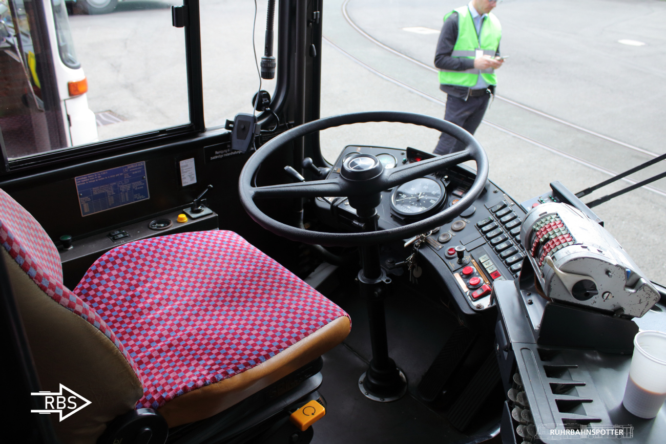 Krefeld, Mercedes-Benz O305G # KR-O 305H