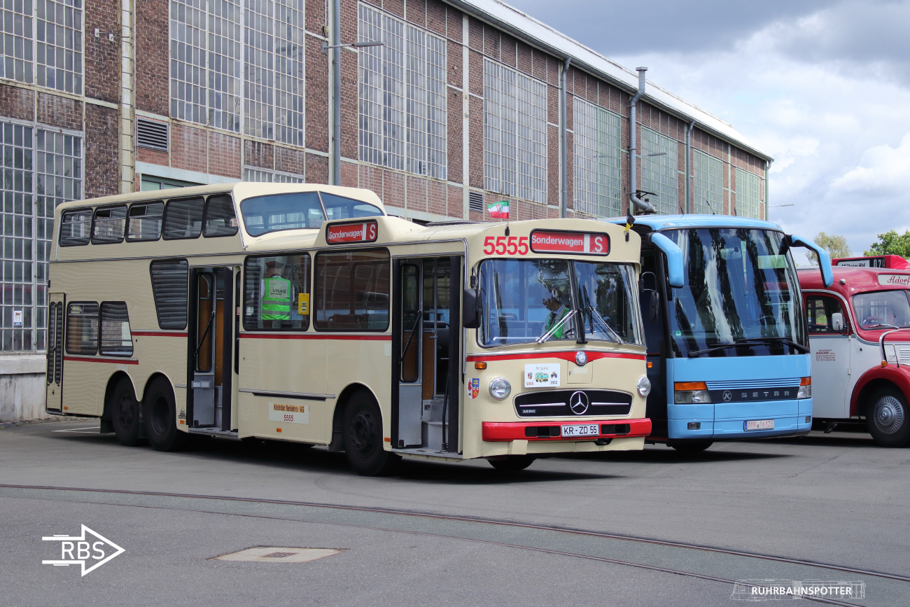 Essen, Ludewig Anderthalbdecker (Mercedes-Benz) # 3902; Aurich, Setra S315HD # AUR-06123